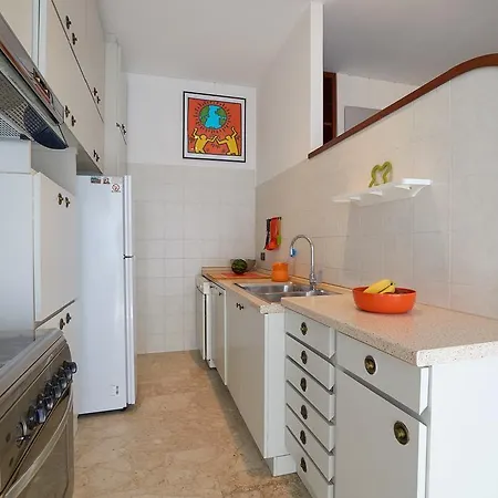 An Artist's Place Apartment Como