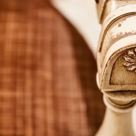 An Artist's Place Como